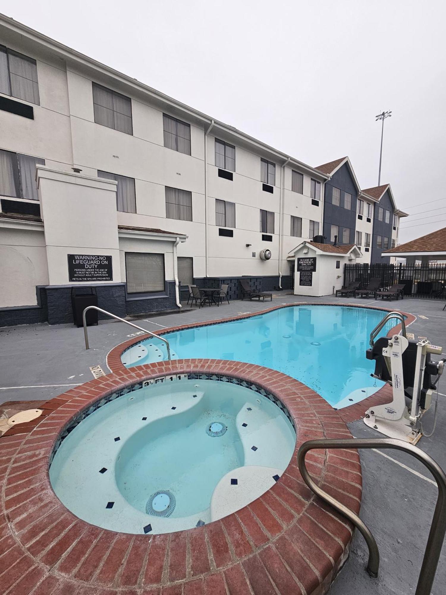 Candlewood Suites Stafford ヒューストン エクステリア 写真